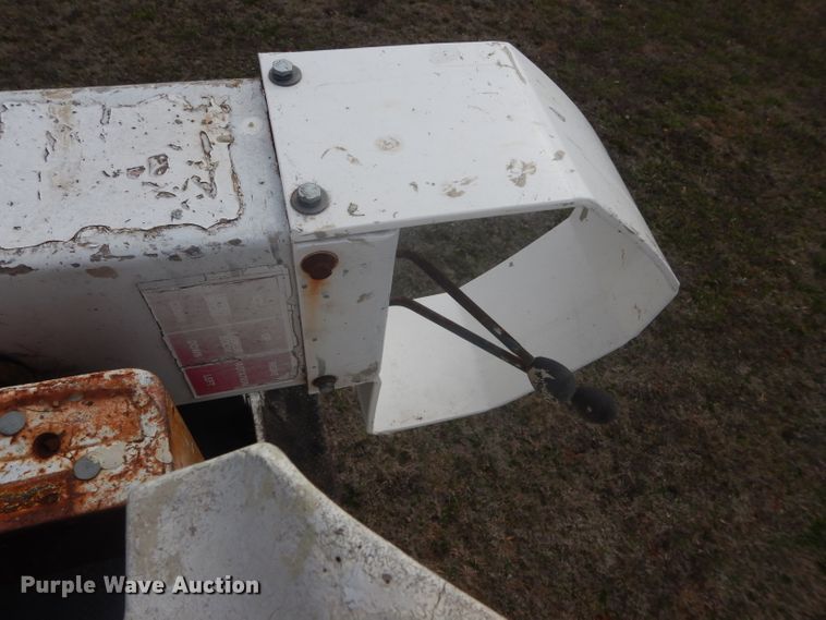 image for item GE9239 1996 Ford F350 Super Duty bucket truck