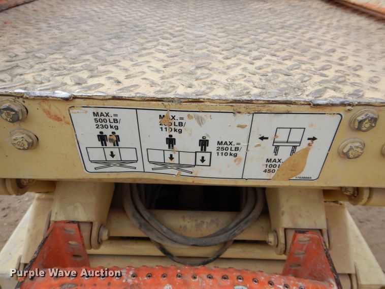 image for item GE9241 JLG 1932E2 scissor lift