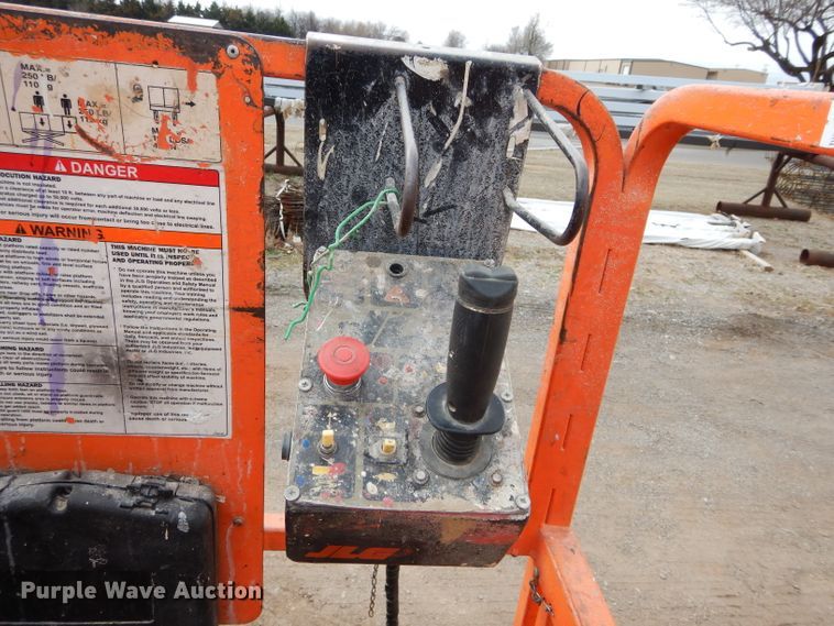 image for item GE9241 JLG 1932E2 scissor lift