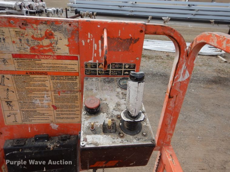 image for item GE9242 JLG 1932EC scissor lift