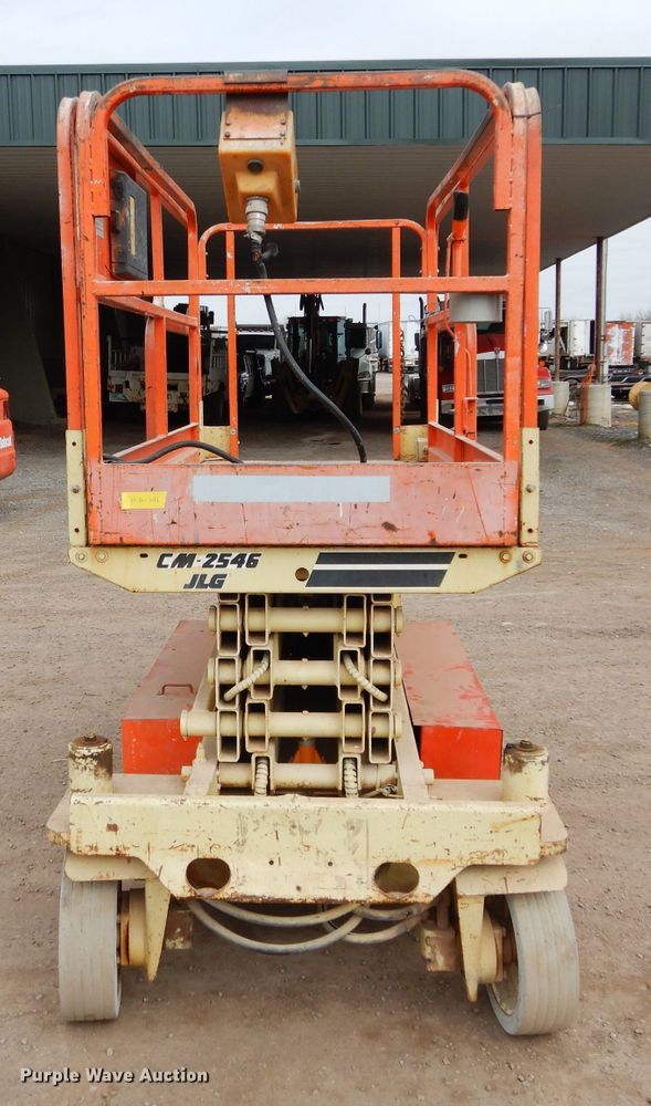 image for item GE9243 JLG Commander CM2546 scissor lift