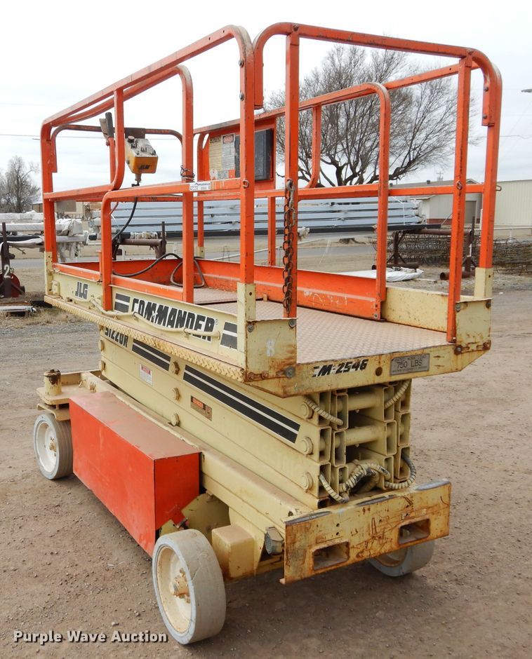 image for item GE9243 JLG Commander CM2546 scissor lift