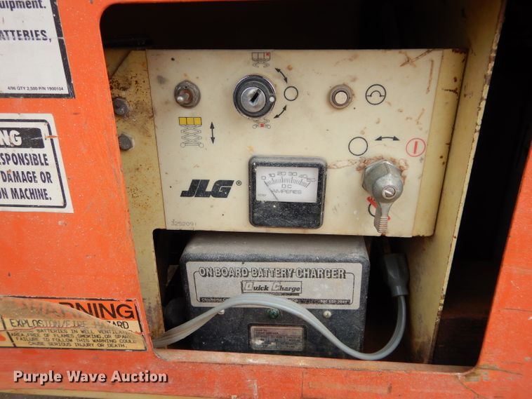 image for item GE9243 JLG Commander CM2546 scissor lift