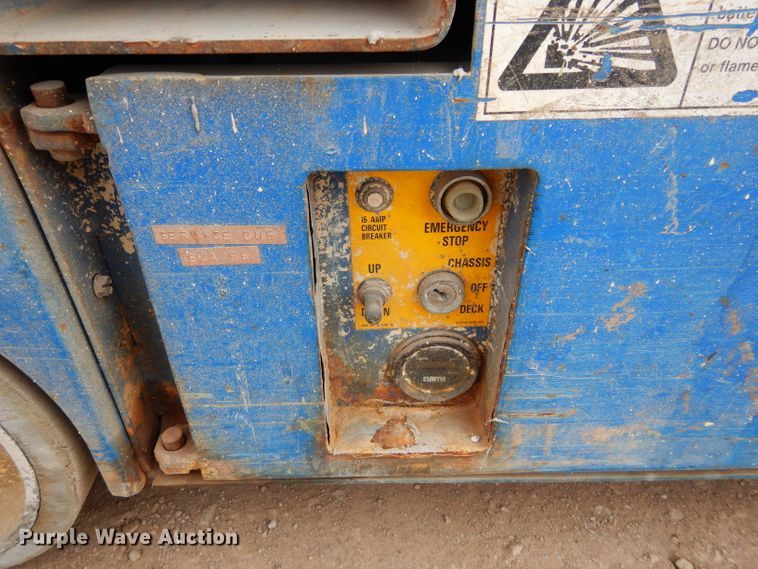 image for item GE9244 Up Right MX19 scissor lift