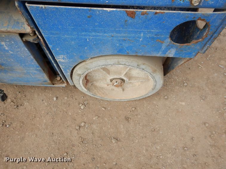 image for item GE9244 Up Right MX19 scissor lift