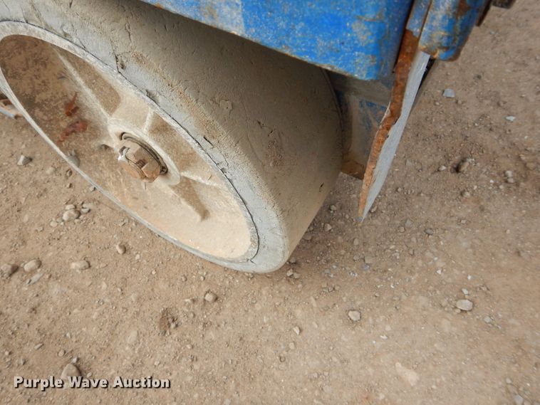 image for item GE9244 Up Right MX19 scissor lift