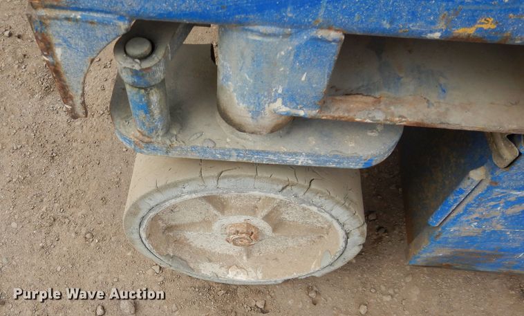 image for item GE9244 Up Right MX19 scissor lift