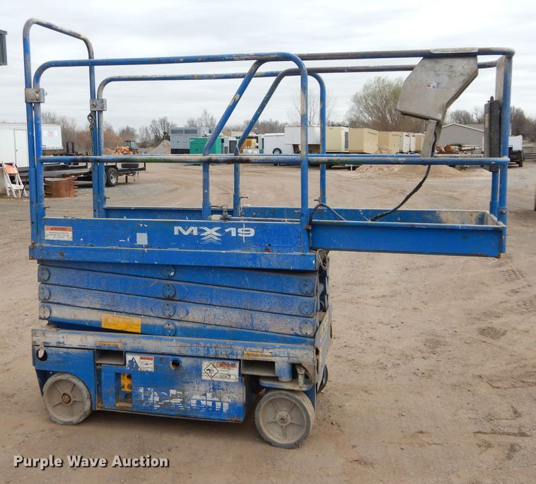 image for item GE9245 Up Right MX19 scissor lift