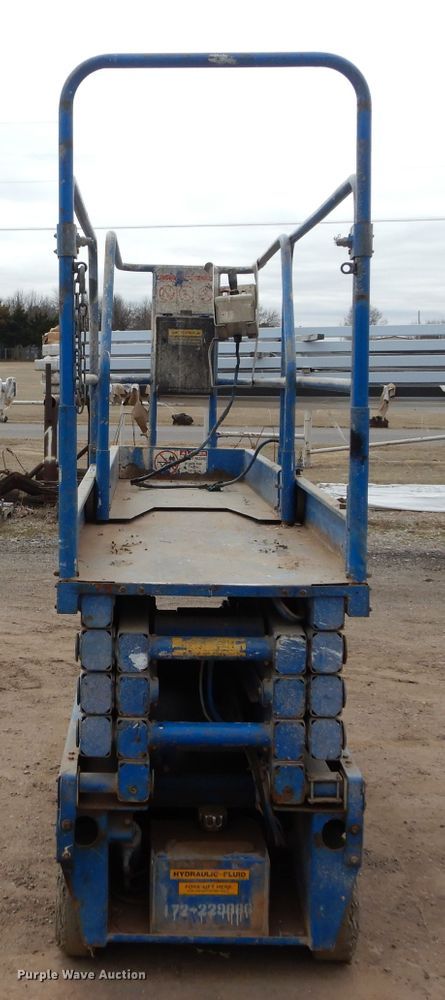 image for item GE9245 Up Right MX19 scissor lift