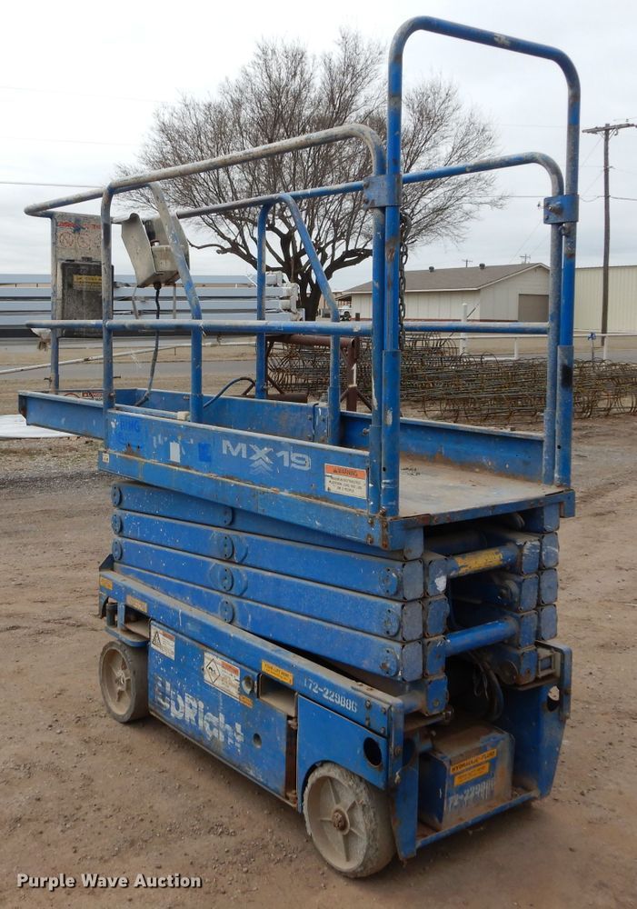 image for item GE9245 Up Right MX19 scissor lift