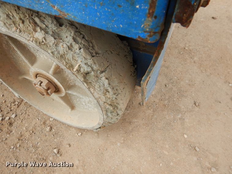 image for item GE9245 Up Right MX19 scissor lift