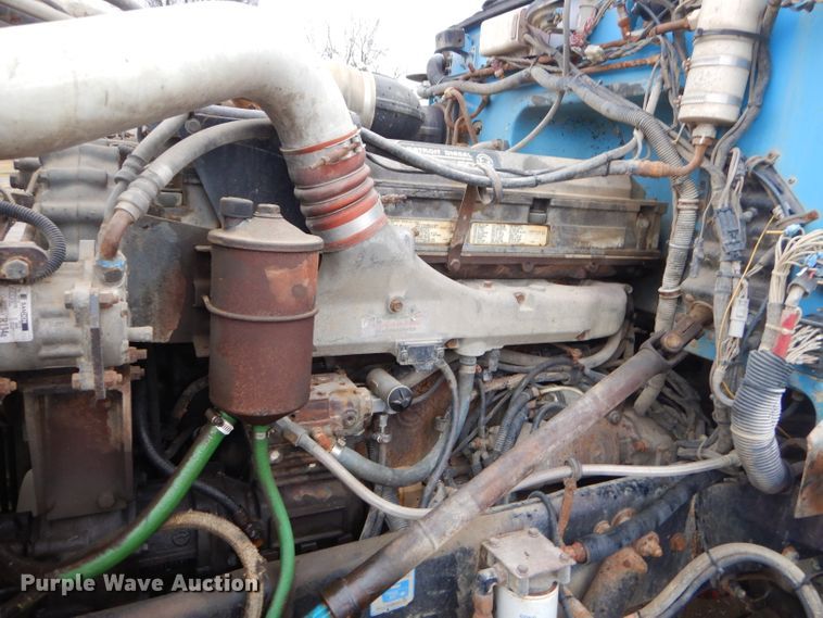 image for item GG9700 1995 Peterbilt 378 tank truck