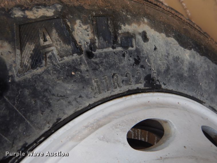 image for item GG9700 1995 Peterbilt 378 tank truck