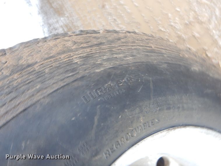 image for item GG9700 1995 Peterbilt 378 tank truck