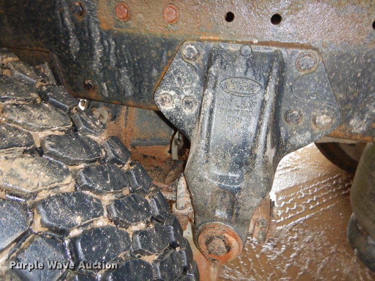 image for item GG9700 1995 Peterbilt 378 tank truck