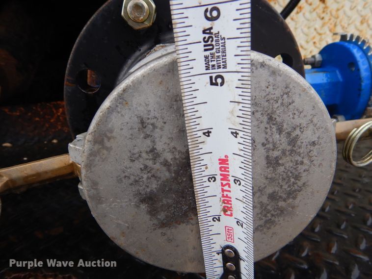 image for item GG9700 1995 Peterbilt 378 tank truck