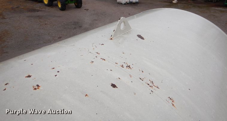 image for item GG9700 1995 Peterbilt 378 tank truck