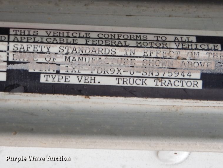 image for item GG9700 1995 Peterbilt 378 tank truck