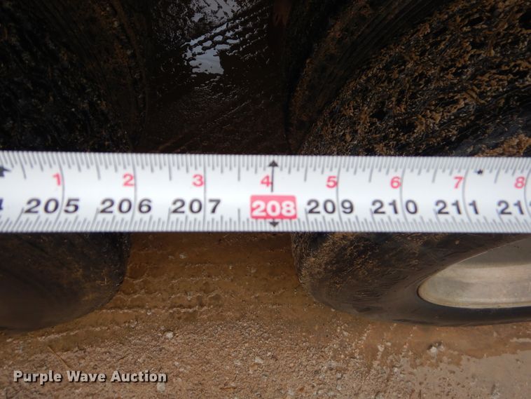 image for item GG9700 1995 Peterbilt 378 tank truck