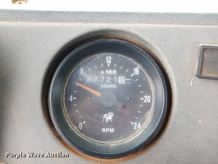 image for item GG9701 1995 Mack RD6 winch truck