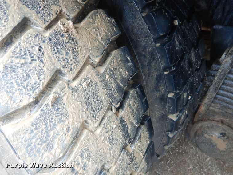 image for item GG9701 1995 Mack RD6 winch truck