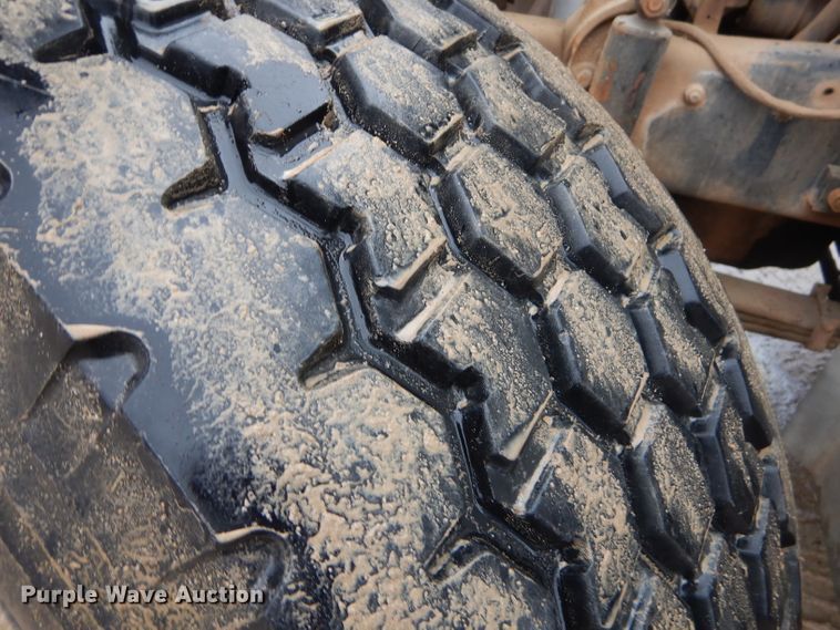 image for item GG9701 1995 Mack RD6 winch truck