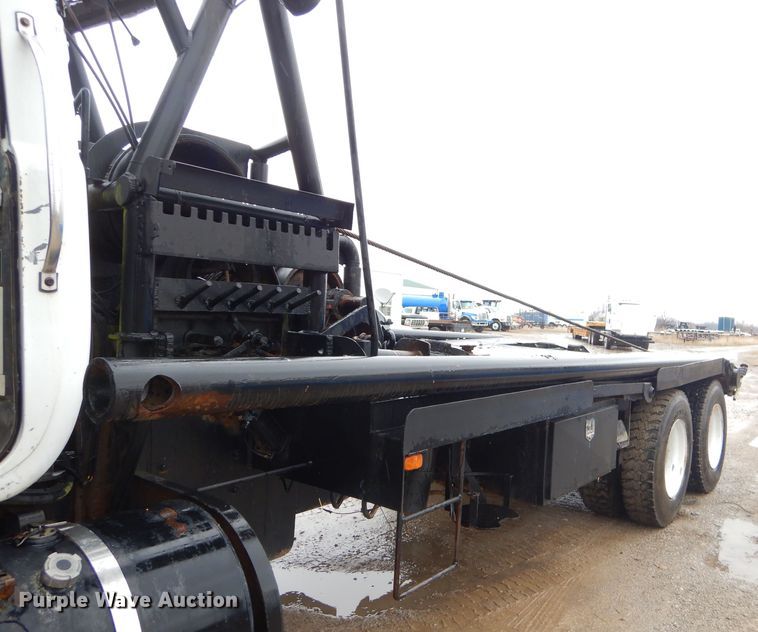 image for item GG9701 1995 Mack RD6 winch truck