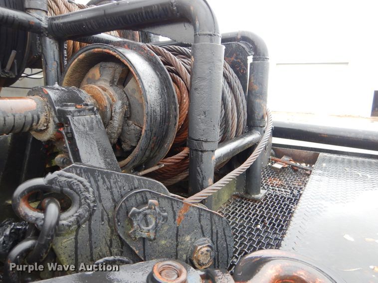 image for item GG9701 1995 Mack RD6 winch truck