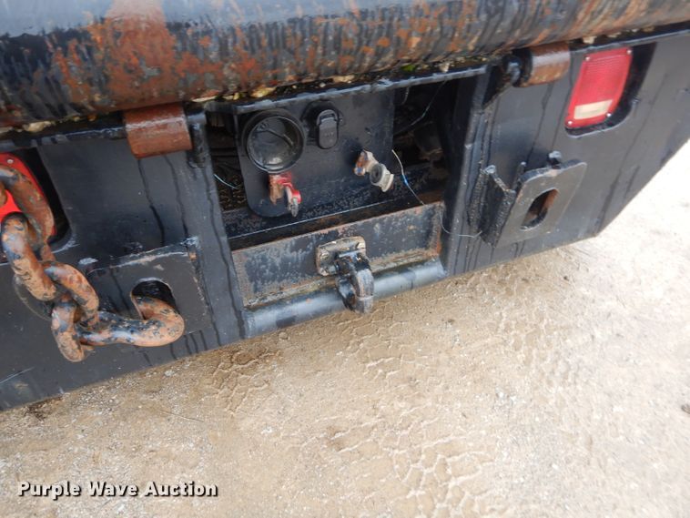 image for item GG9701 1995 Mack RD6 winch truck