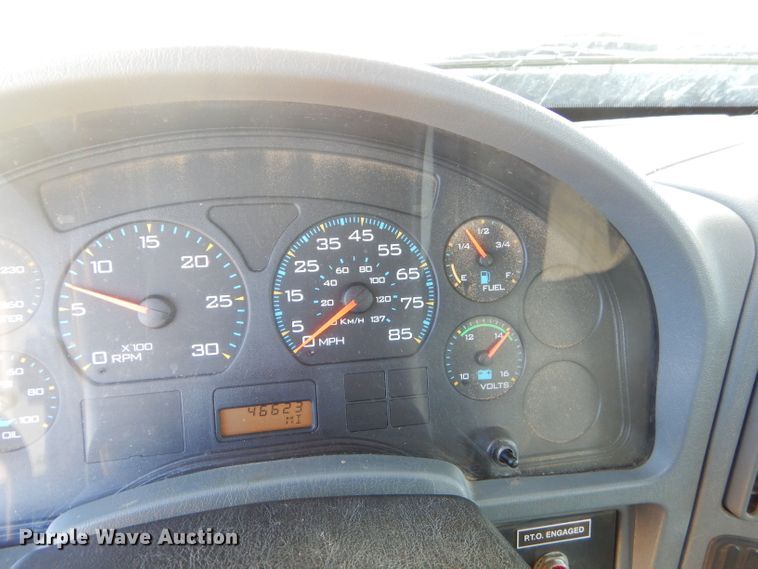 image for item GG9722 2003 International 4200 forestry bucket truck