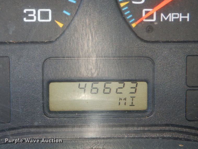 image for item GG9722 2003 International 4200 forestry bucket truck