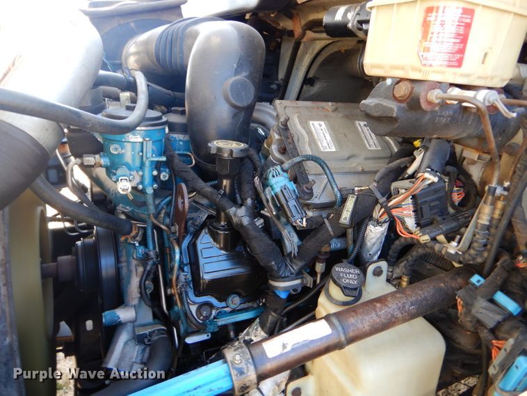 image for item GG9722 2003 International 4200 forestry bucket truck