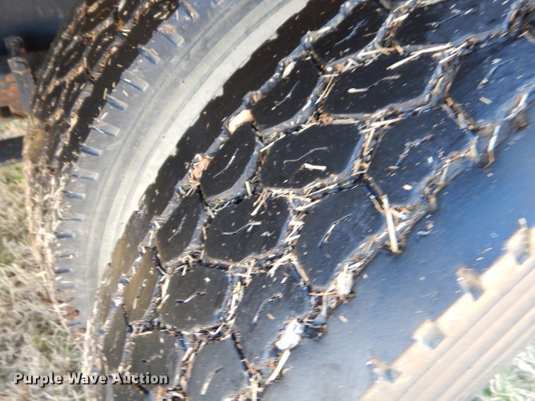 image for item GG9722 2003 International 4200 forestry bucket truck