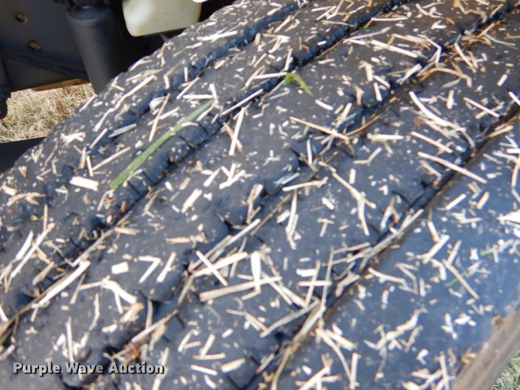 image for item GG9722 2003 International 4200 forestry bucket truck