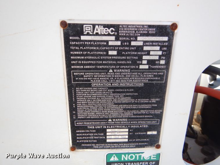 image for item GG9722 2003 International 4200 forestry bucket truck