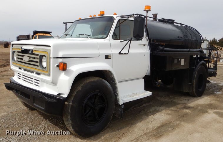 image for item GG9723 1984 Chevrolet C70 oil distribution truck