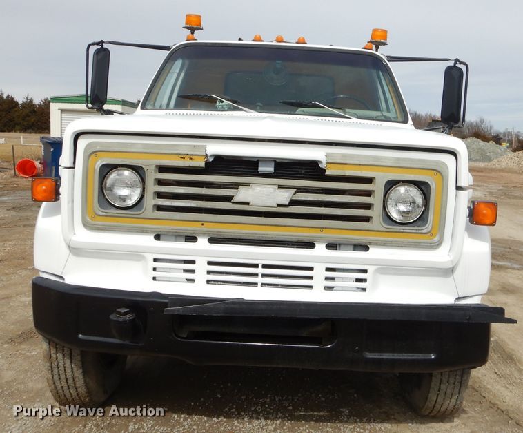 image for item GG9723 1984 Chevrolet C70 oil distribution truck