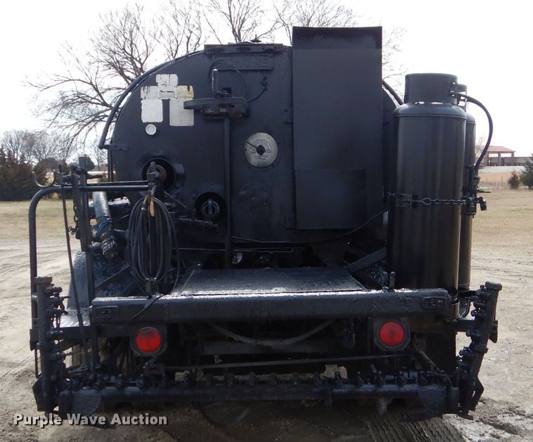 image for item GG9723 1984 Chevrolet C70 oil distribution truck