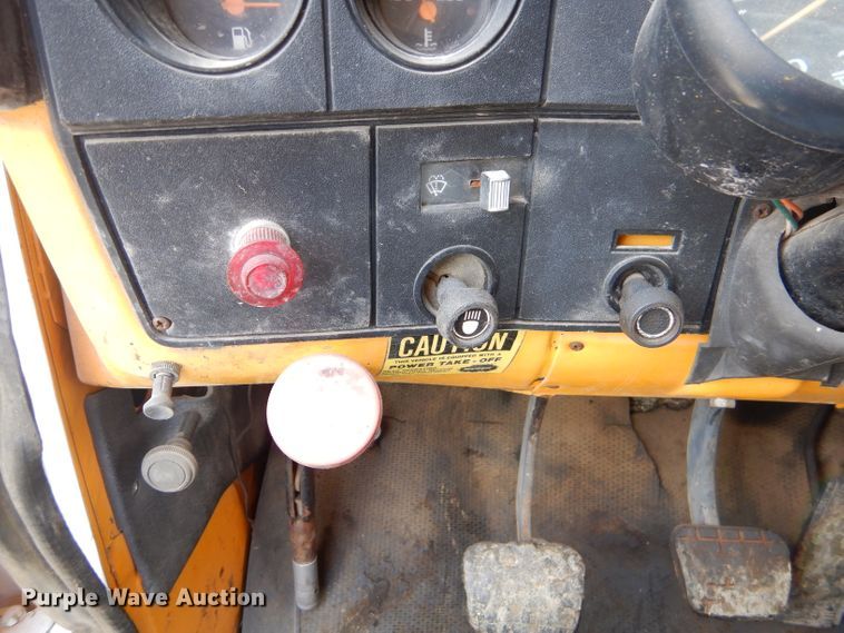 image for item GG9723 1984 Chevrolet C70 oil distribution truck