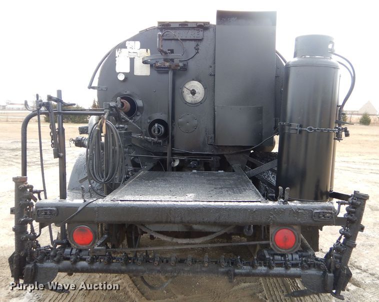 image for item GG9723 1984 Chevrolet C70 oil distribution truck