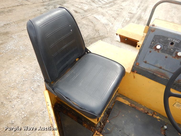 image for item GG9724 Hyster C766A vibratory double drum roller