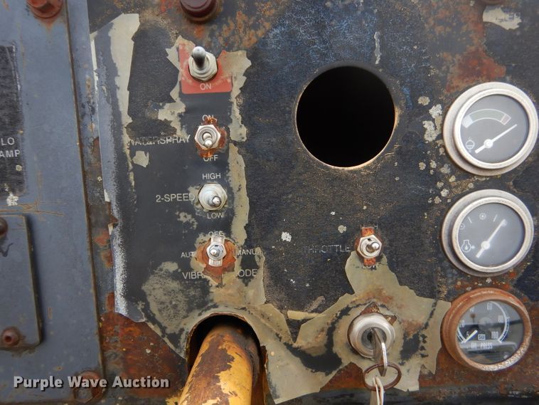 image for item GG9724 Hyster C766A vibratory double drum roller