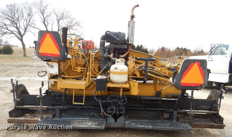 image for item GG9725 LeeBoy L1000T paver