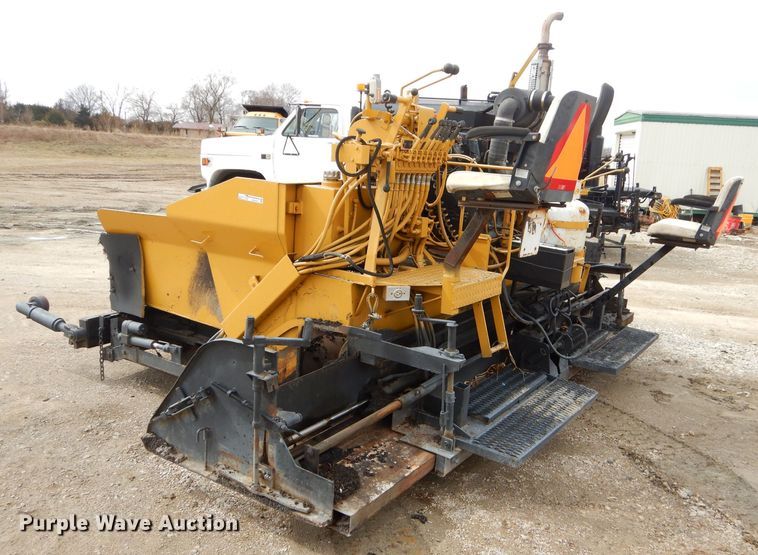 image for item GG9725 LeeBoy L1000T paver