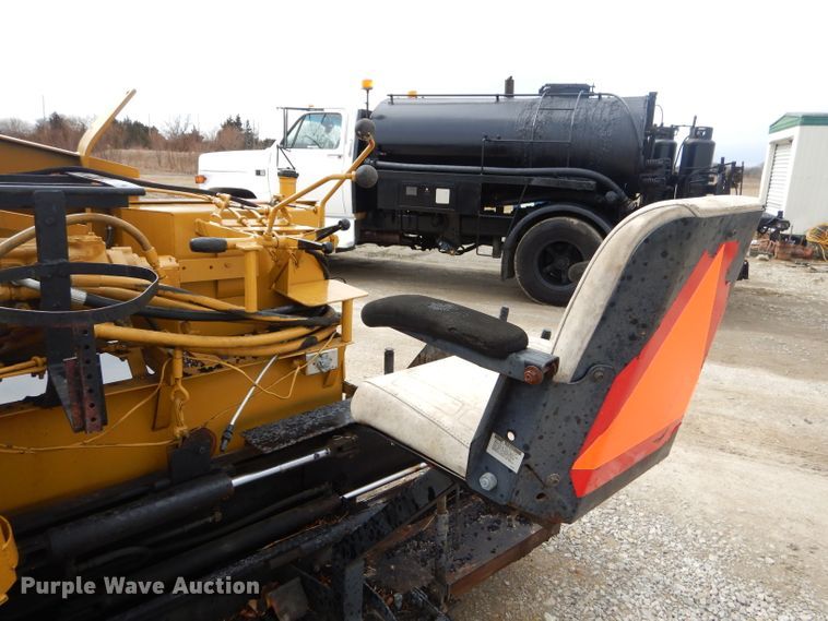 image for item GG9725 LeeBoy L1000T paver