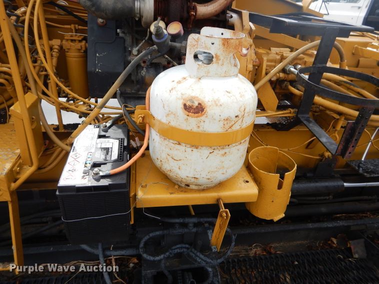 image for item GG9725 LeeBoy L1000T paver