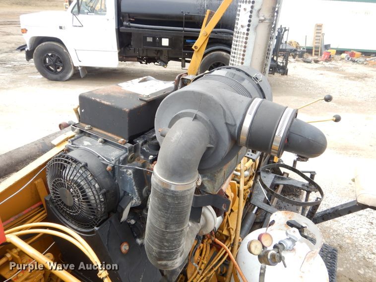 image for item GG9725 LeeBoy L1000T paver