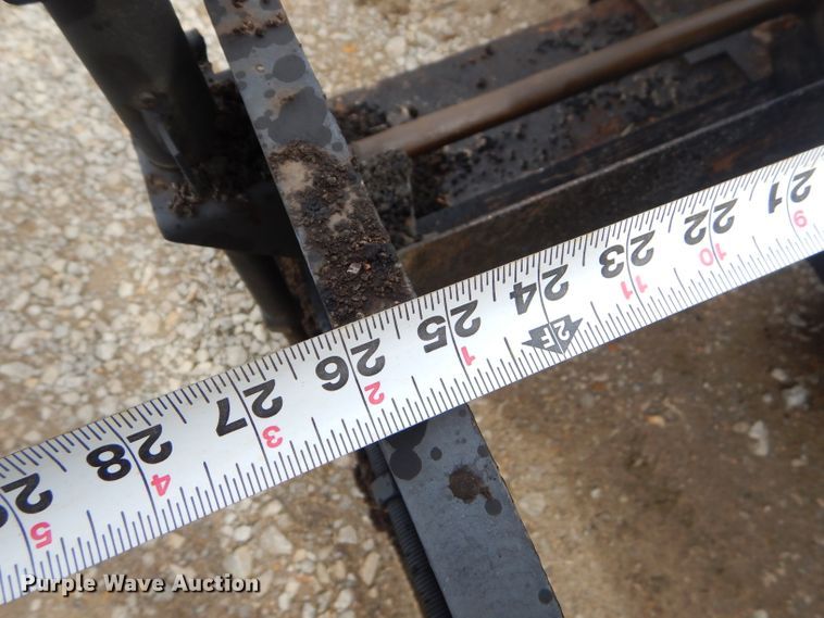 image for item GG9725 LeeBoy L1000T paver