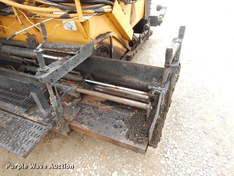 image for item GG9725 LeeBoy L1000T paver