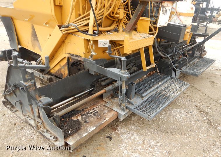 image for item GG9725 LeeBoy L1000T paver